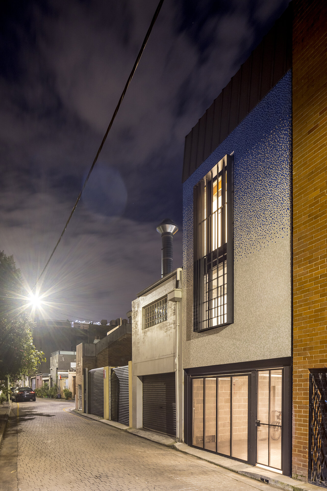 Interior photograph of 253 Infill House by Brett Boardman